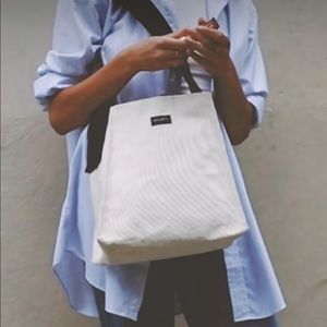 New MERIT Beauty Summer Bag (Limited Edition Summer ‘22)